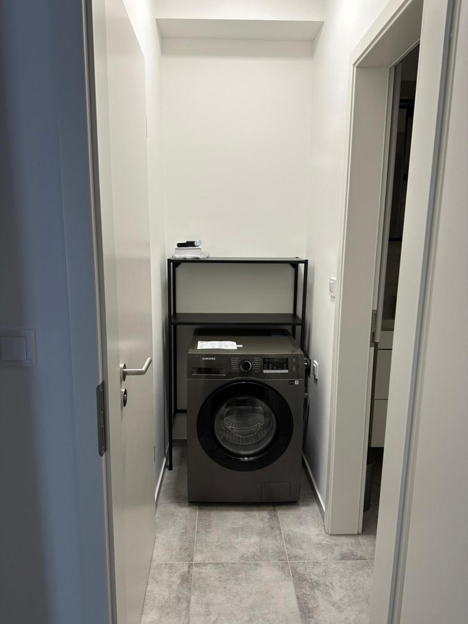 Waterfront Free Private Parking Apartman