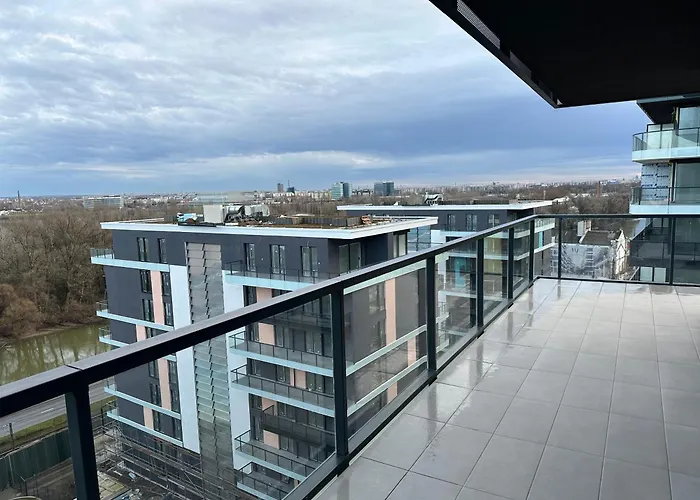 Waterfront Residence Free Private Parking